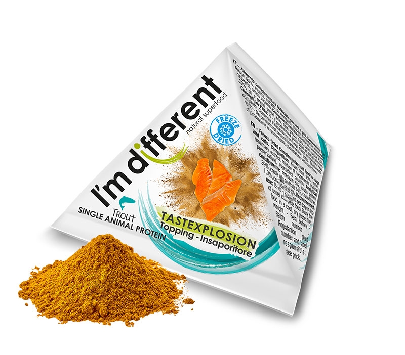 Freeze dried trout topper fo dogs pack 8g